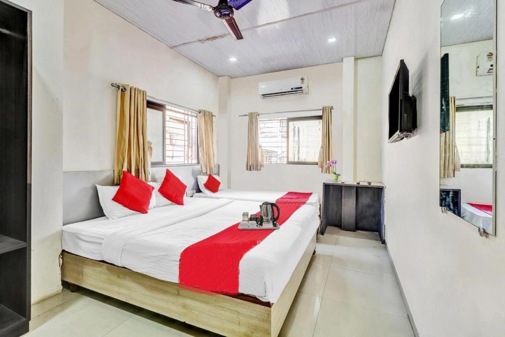 Hotel Kailash Park- Near International Airport Mumbai Dış mekan fotoğraf
