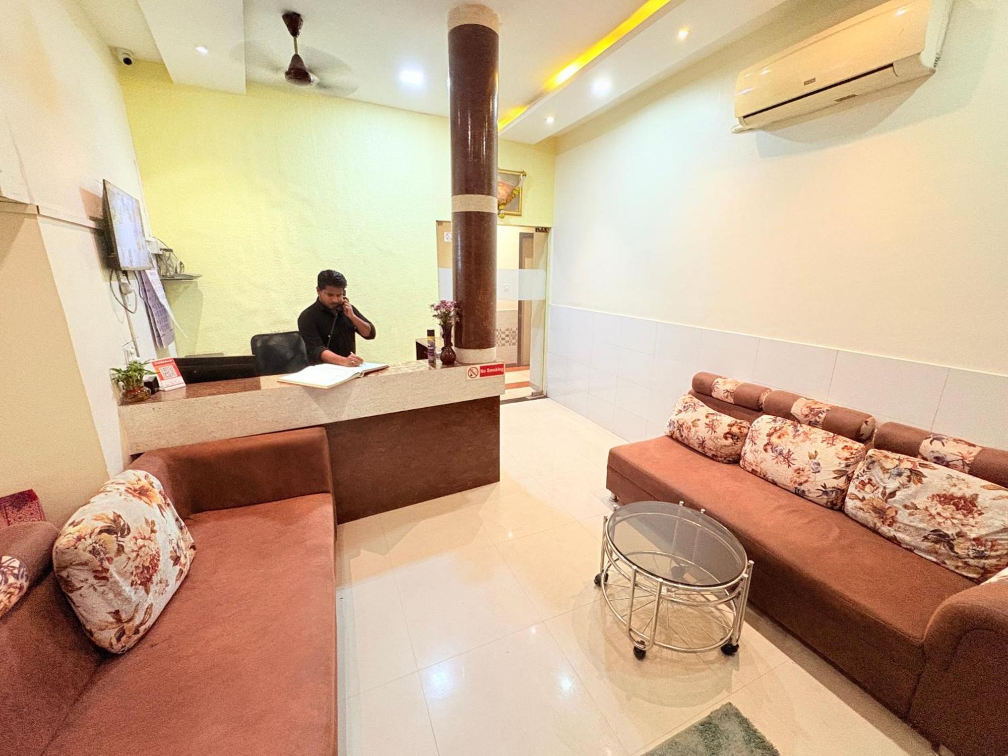 Hotel Kailash Park- Near International Airport Mumbai Dış mekan fotoğraf
